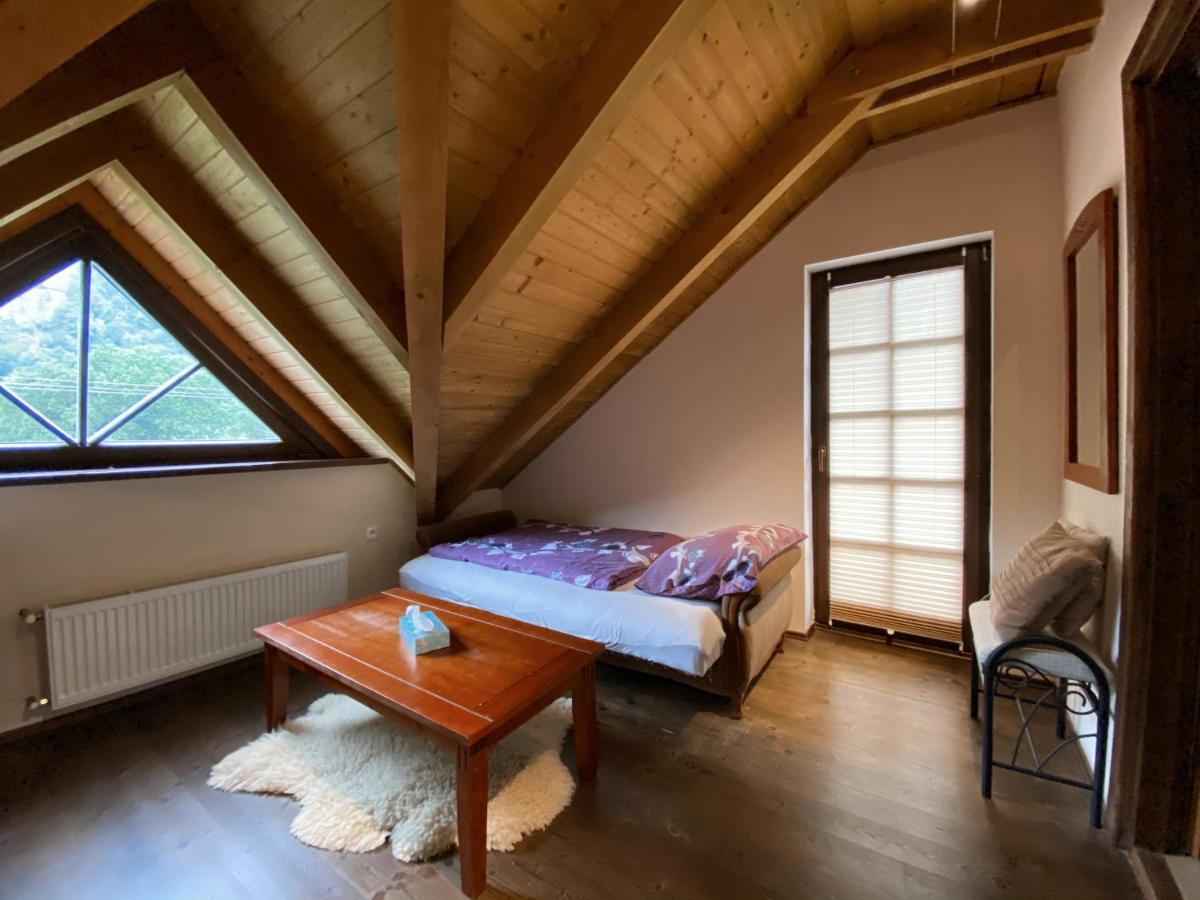 Koliba U Rytiera Villa Zvolen Exterior photo
